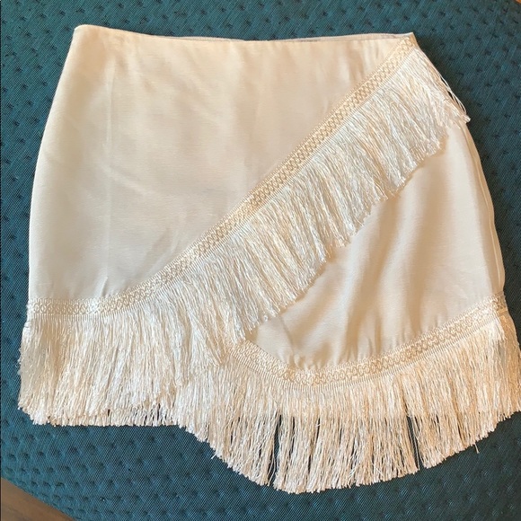 White tassel Mustard Seed mini skirt - Picture 1 of 5